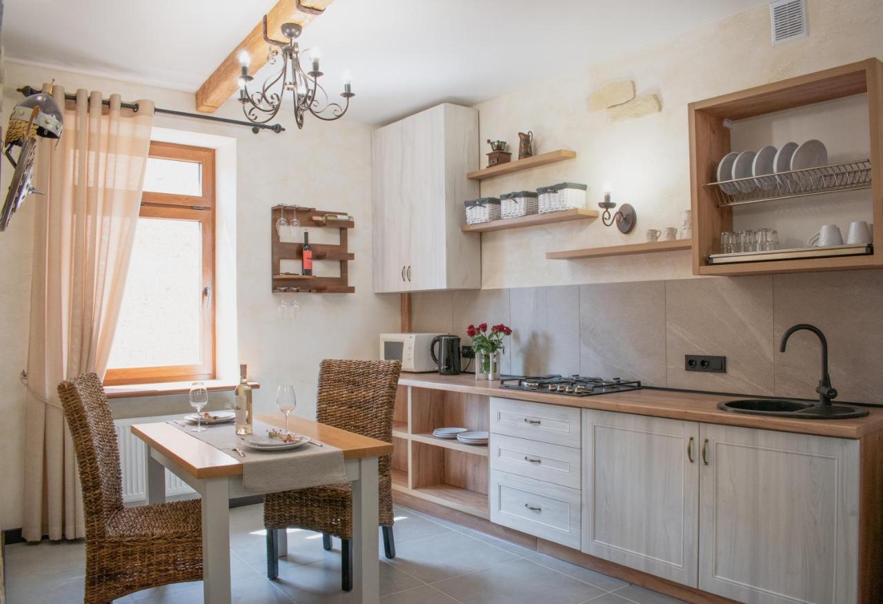 Гетьманські Палати , Старе Місто, 2 Спальні, Балкон-Тераса , 85 М Кв Kamjanets-Podilskyj Exteriör bild